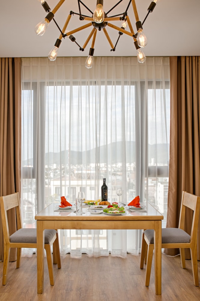 Cordial 1 Hotel & Apartment 57/69