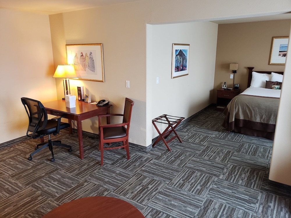 Wingate by Wyndham Edmonton West 12/31