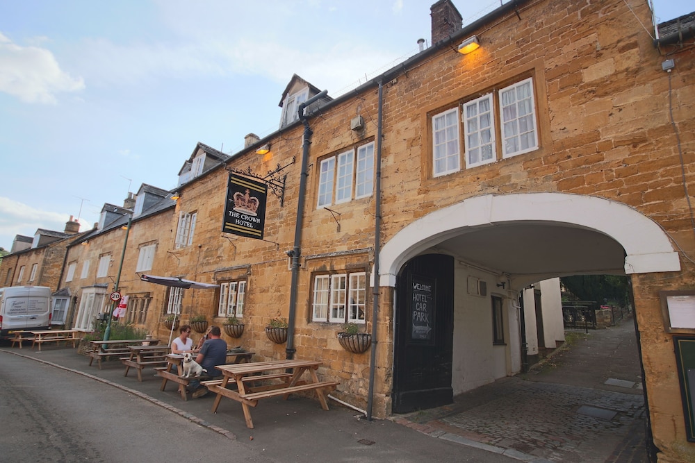 The Crown Hotel 37/47