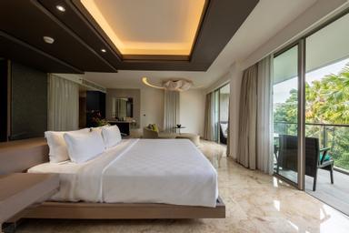 Suite, Triple, King Bed, Resort View, Sofa