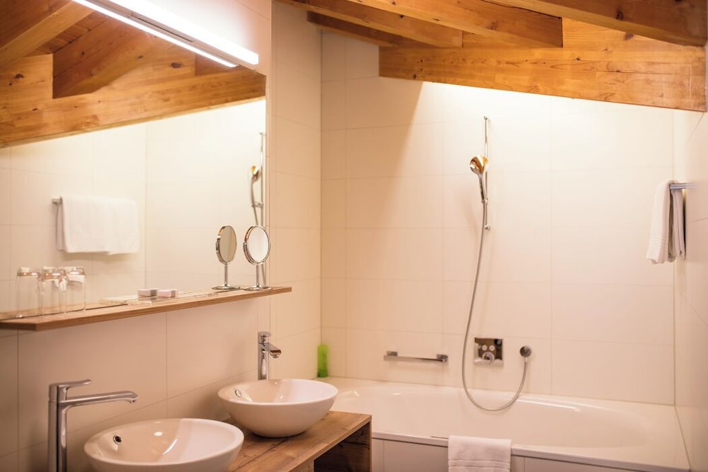 Chalet Hotel Schonegg 49/49