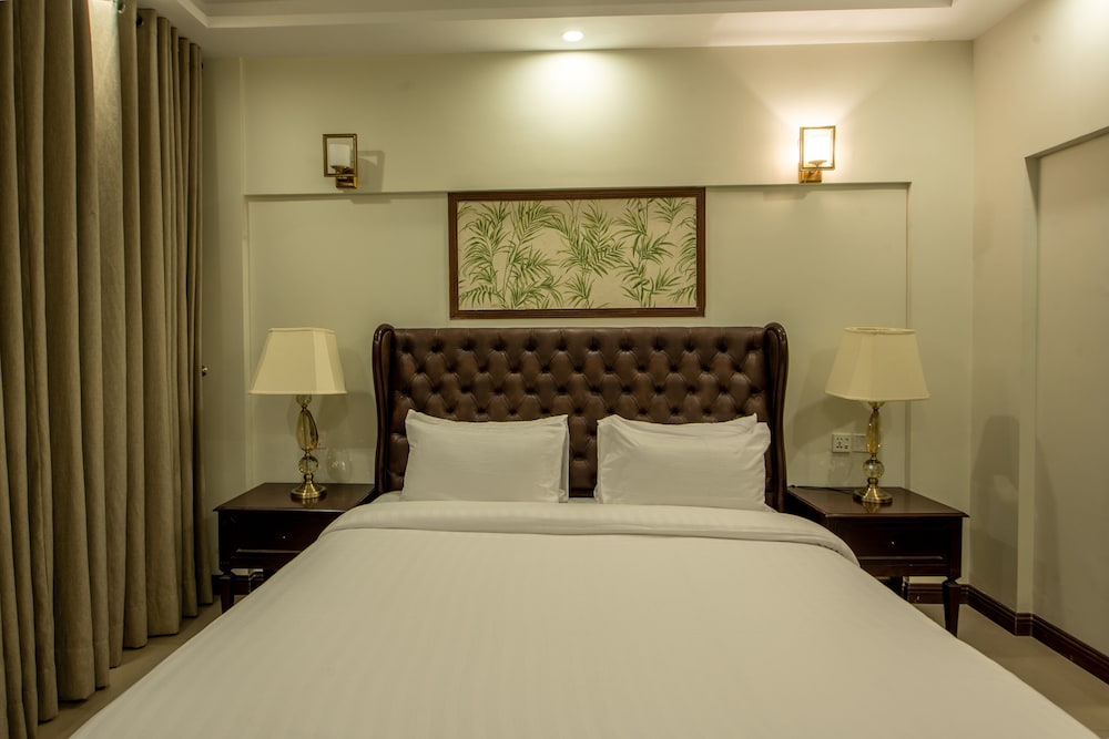 Cecil by Pearl Continental 36/60