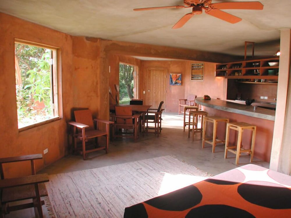 Hix Island House 28/50