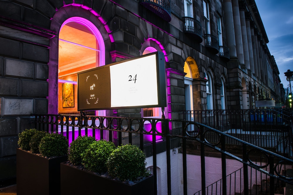 24 Royal Terrace 2/50