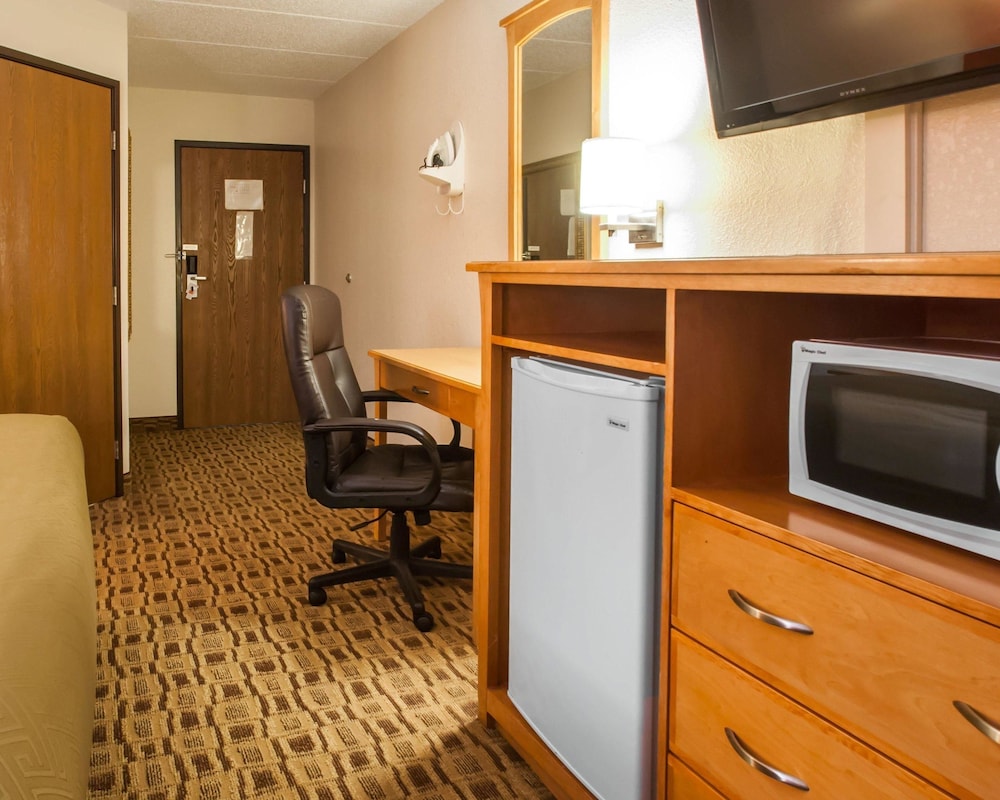 Econo Lodge Kansas City Downtown North 27/28