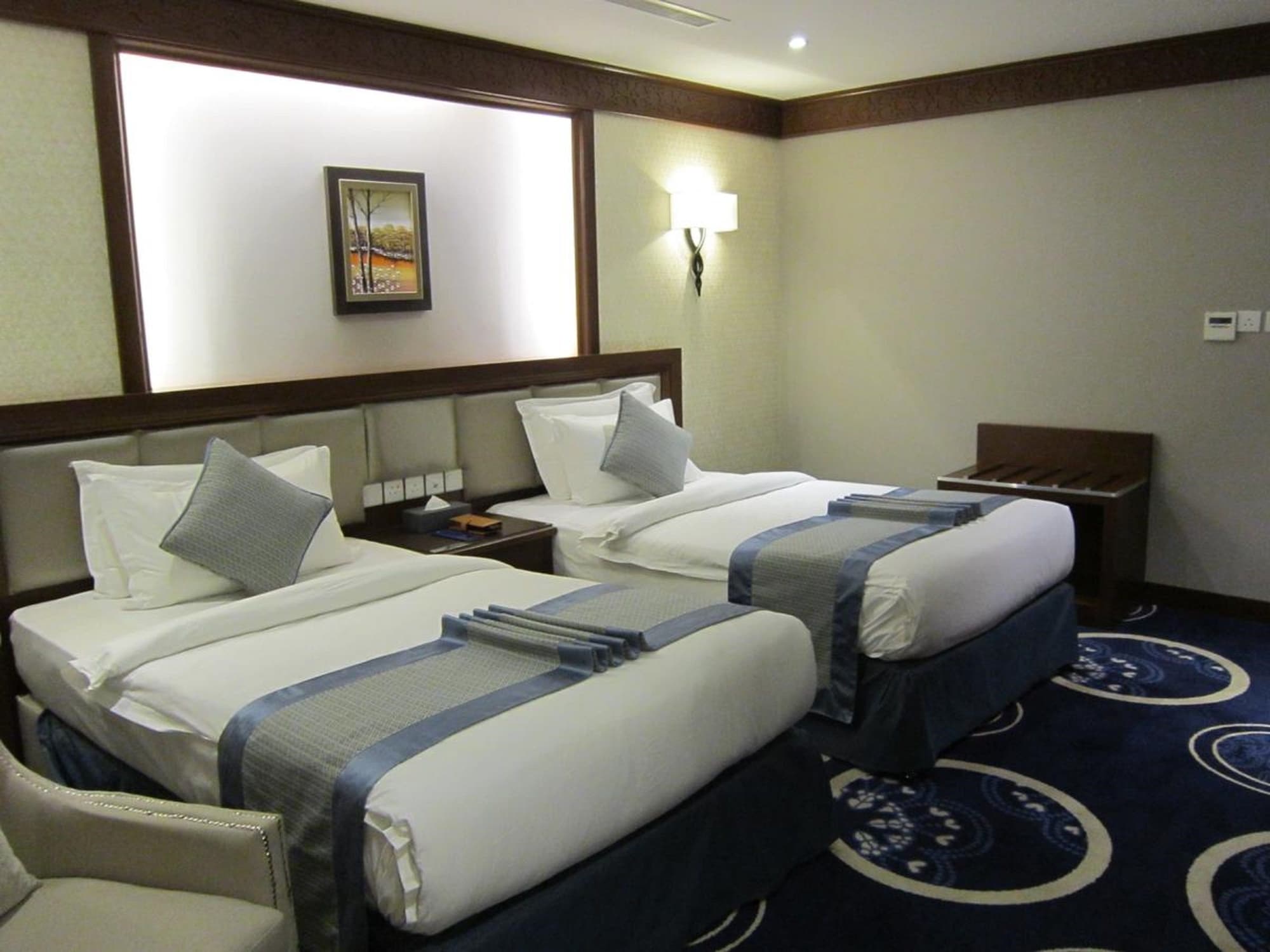 CLASSIC, TWIN BEDS