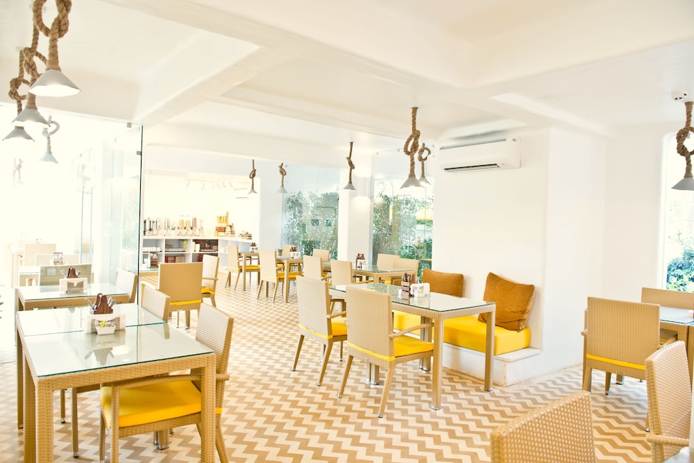 Bloomrooms At Calangute 52/63