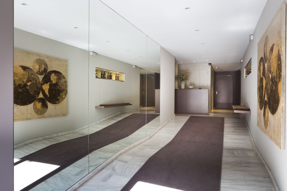 Apartments Rambla 102 5/45