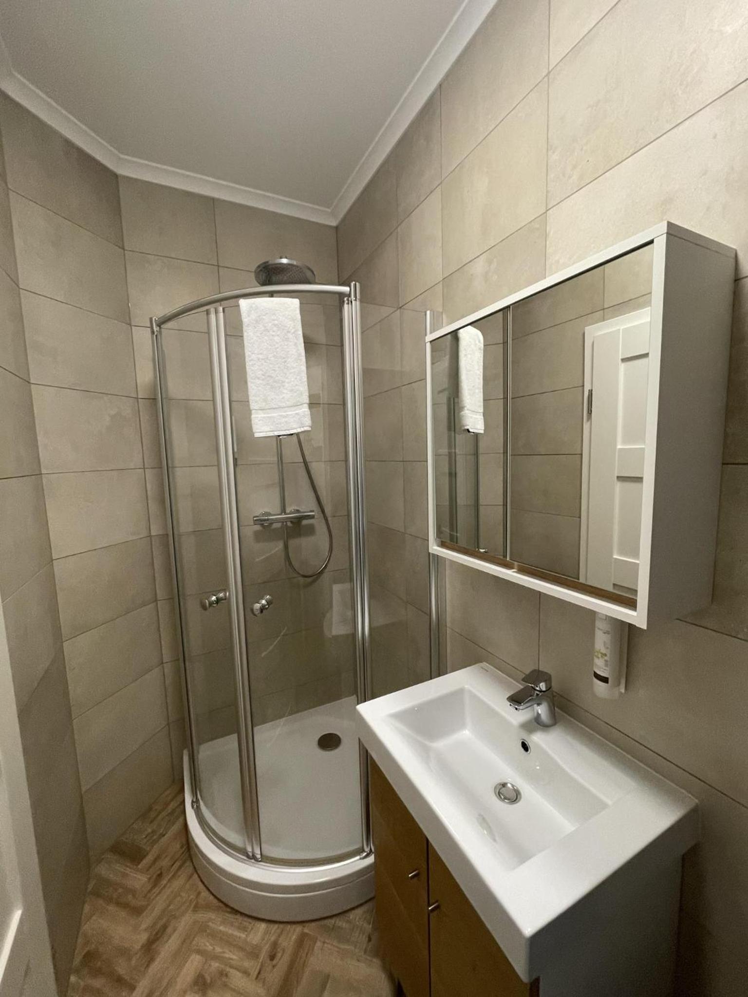 غرفة اقتصادية بسريرين منفصلين، Bahnhof Balingen Hotel 6/7