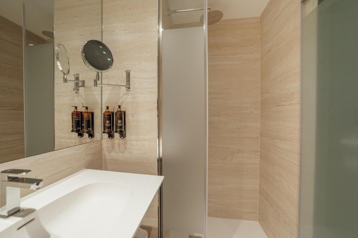 ABC HOTEL PORTO CAMPANHA 100/101