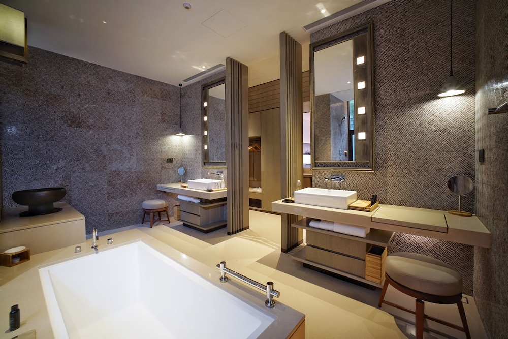 ALILA YANGSHUO 65/65