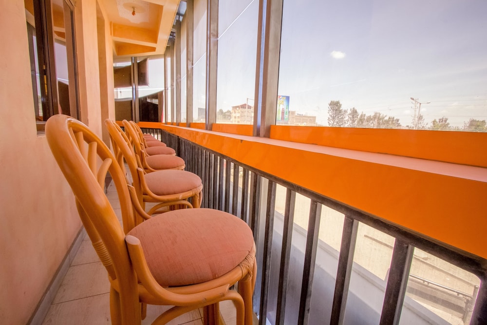 Alma Hotel 26/36