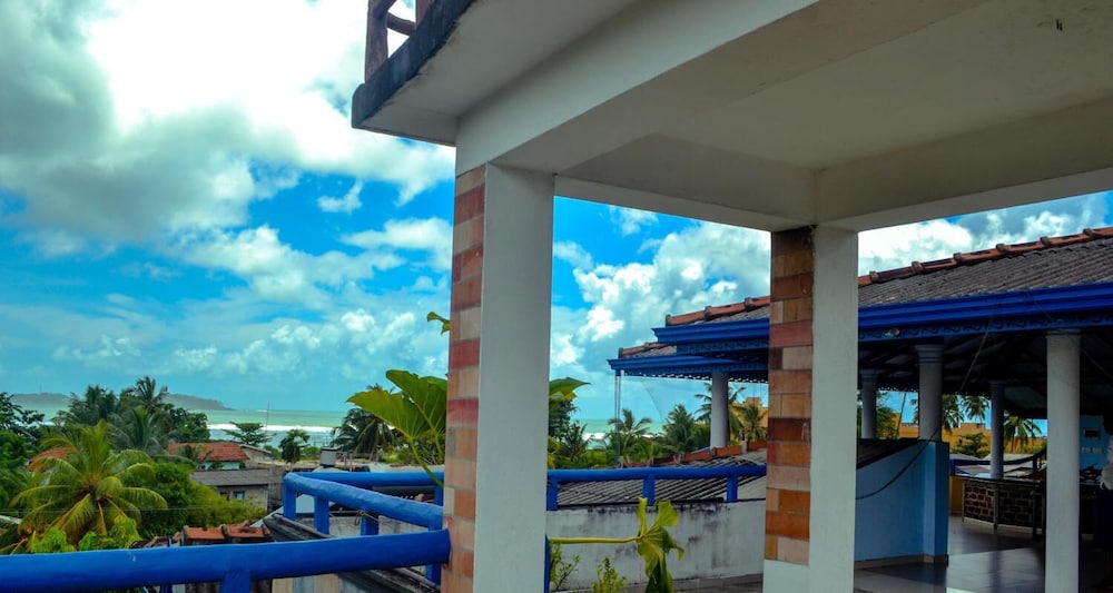 Castle Bay Resort 6/39