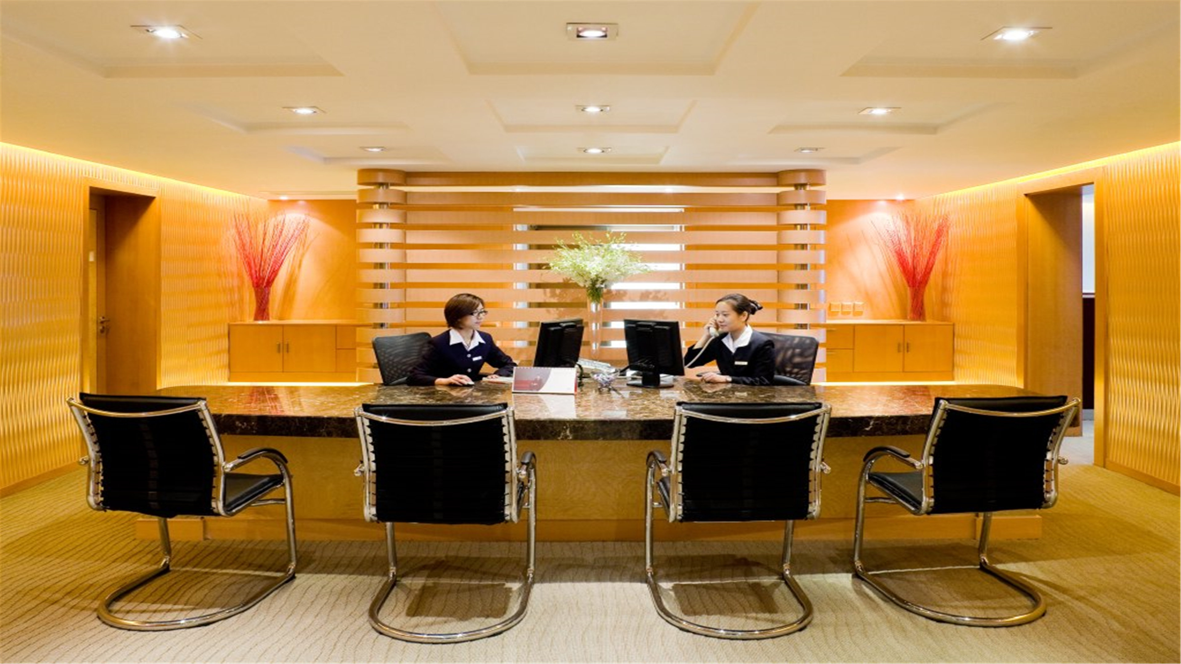 Crowne Plaza Shanghai 73/83