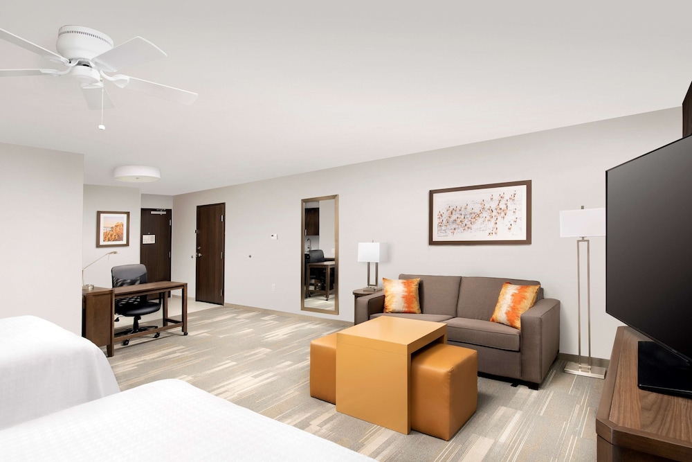 Homewood Suites By Hilton Kansas City Speedway Ks 18/42