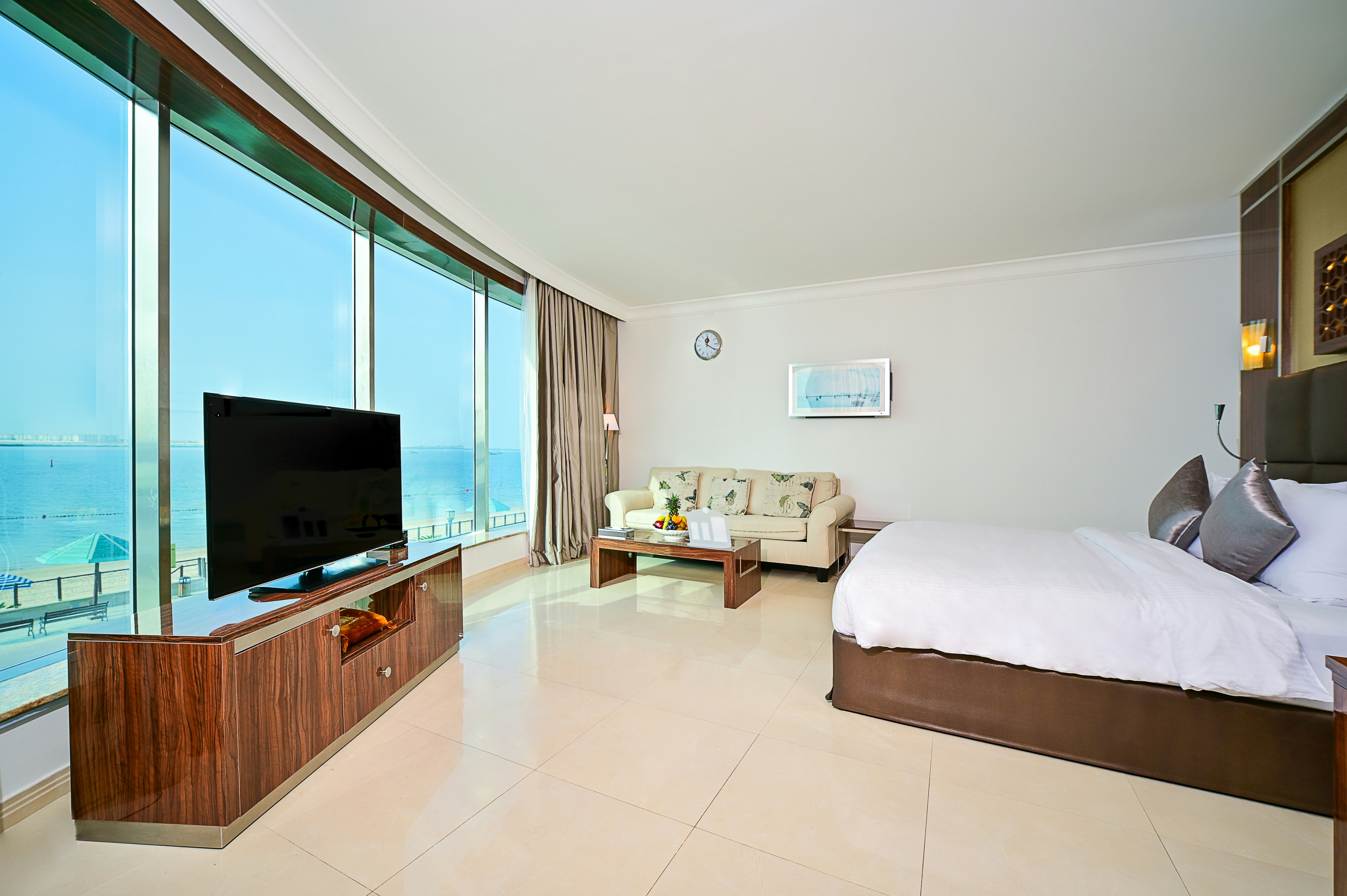 Panorama, Suite, King Bed, Full Sea View, Sofa, Living Area