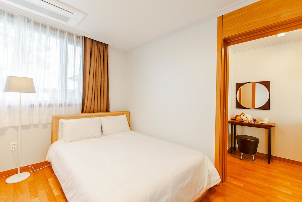Harmony Resort 8/56