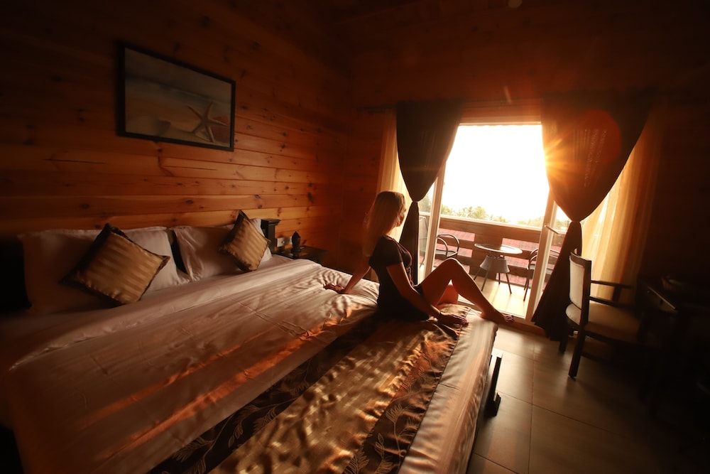 The Regalia Luxury Resort 8/50