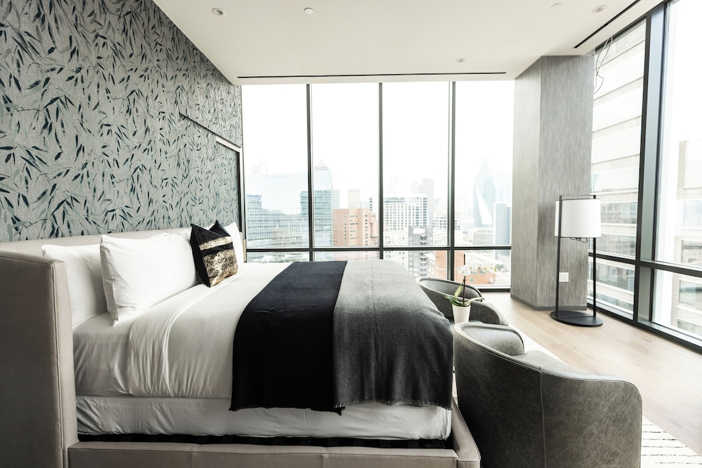 HARWOOD, SUITE
