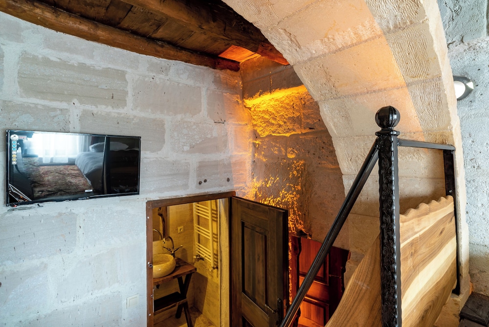 Snora Cave Cappadocia 1/50