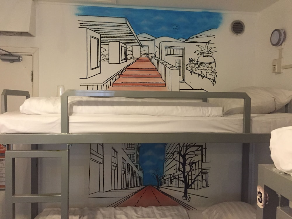 St Christophers Inn At The Winston 5/50