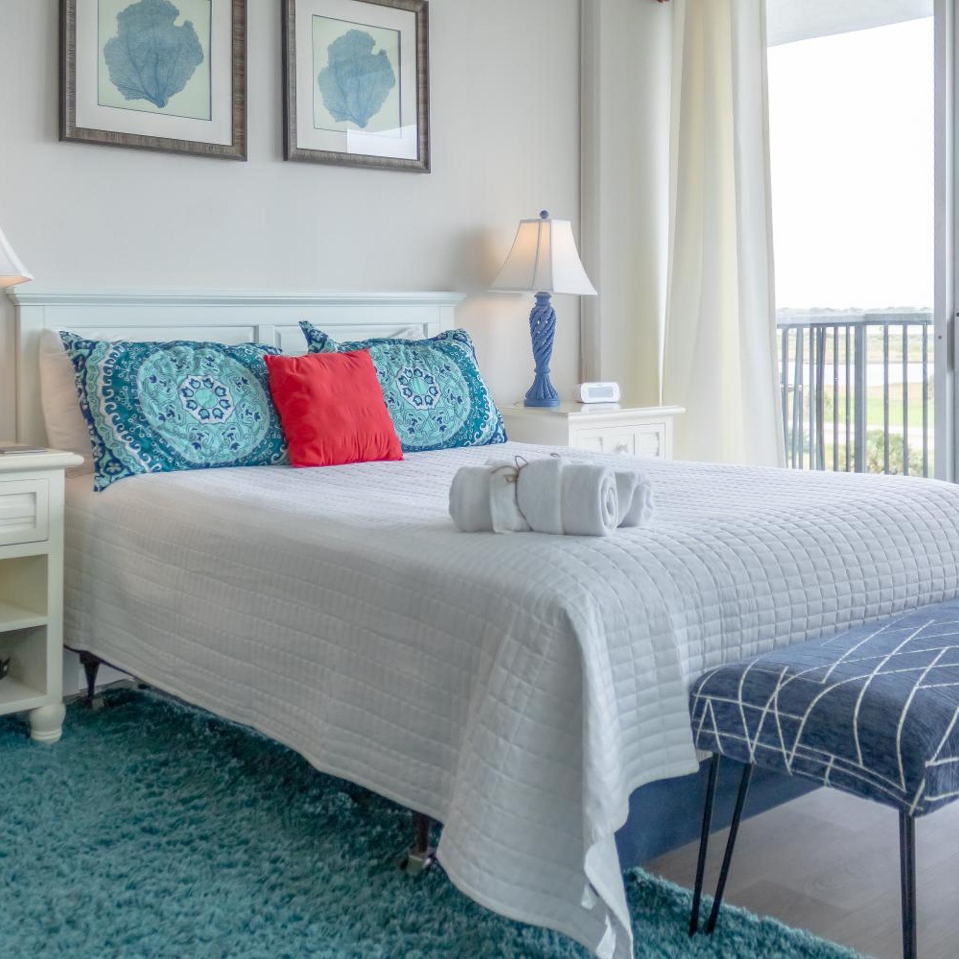 Efficiency, Bay View, Balcony