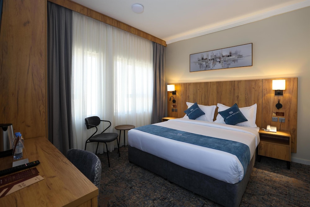 Suite, King Bed
