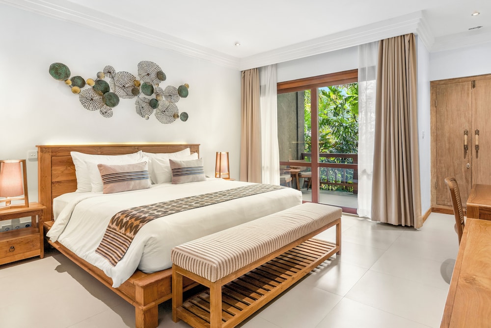 SUITE, GARDEN VIEW