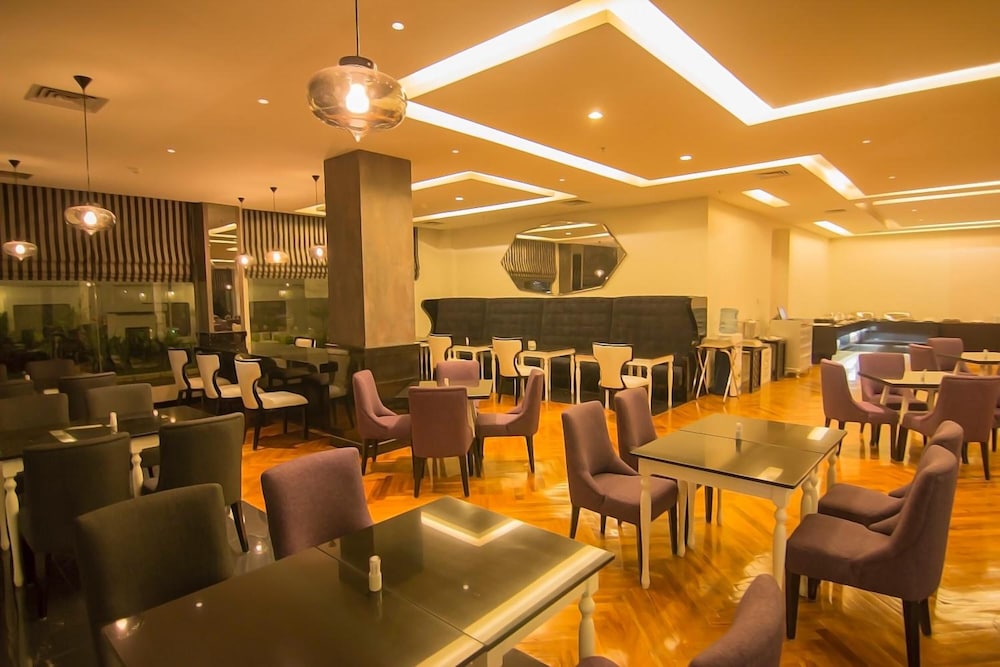Diradja Hotel 39/50