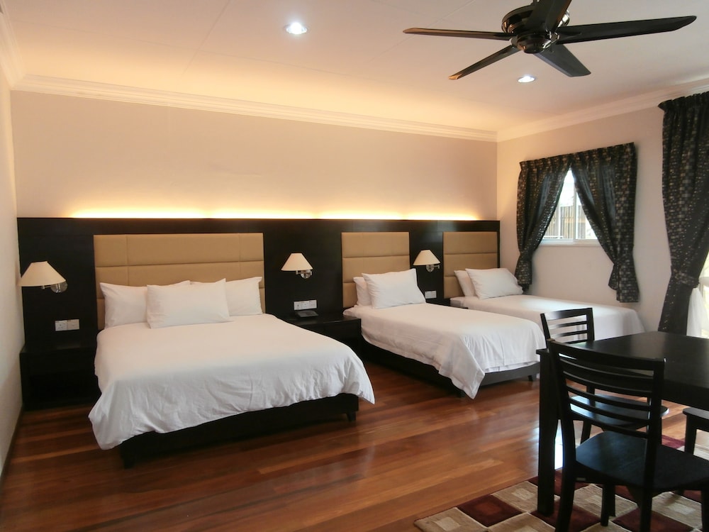 Langkah Syabas Beach Resort 17/51