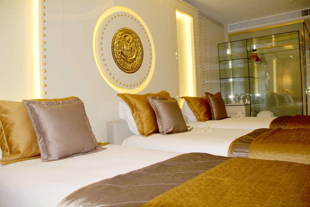 Sura Design Hotel & Suites 6/68