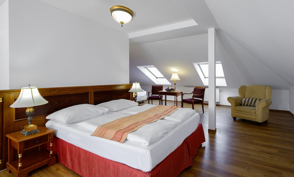 HOTEL CONTINENTAL 19/64