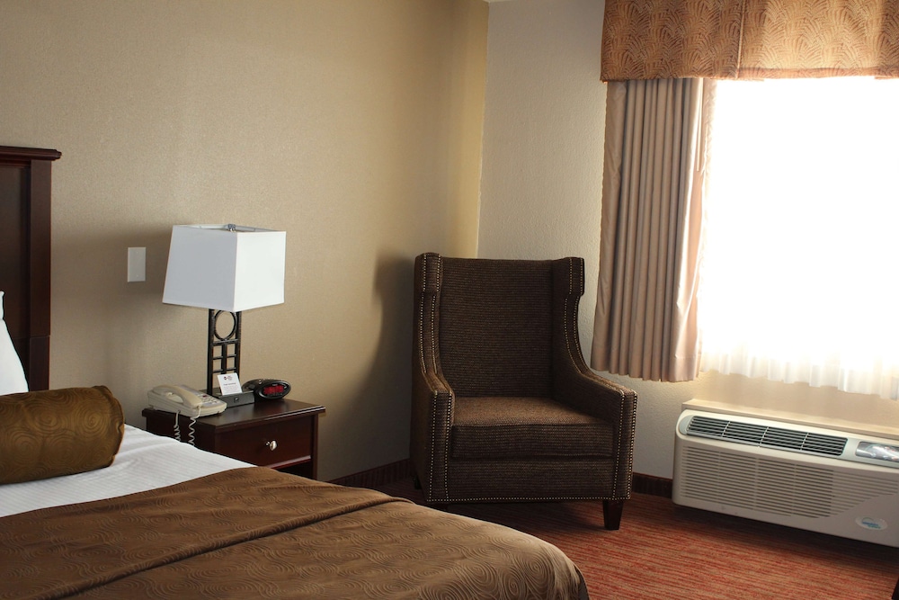 Best Western Plus Concord Inn 28/75
