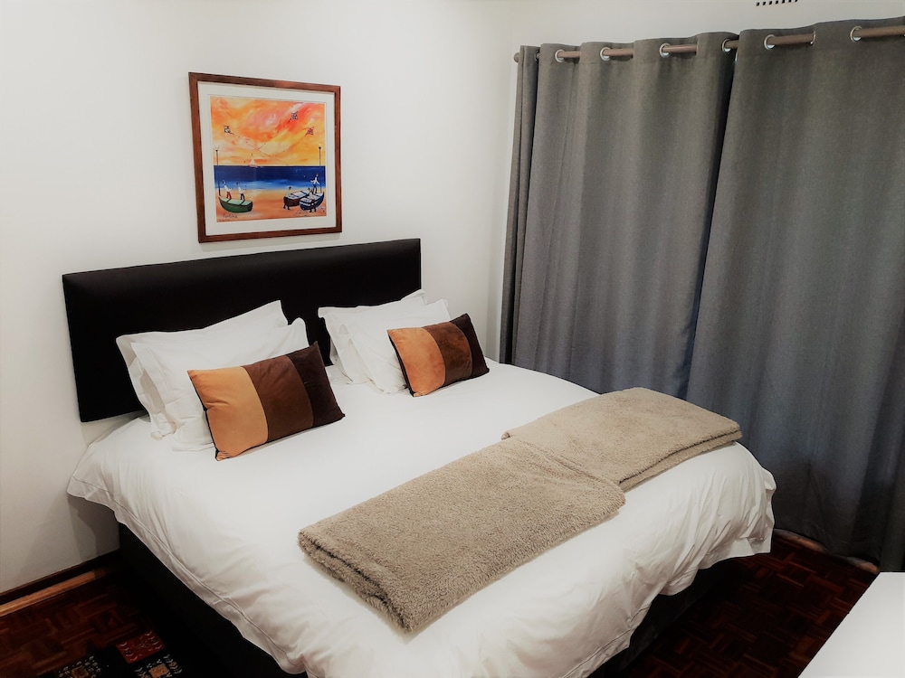 3 BEDROOMS, SUPERIOR, VILLA