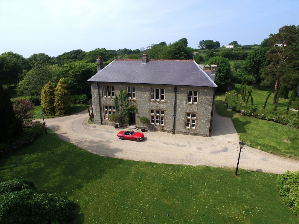 Kentisbury Grange 69/73