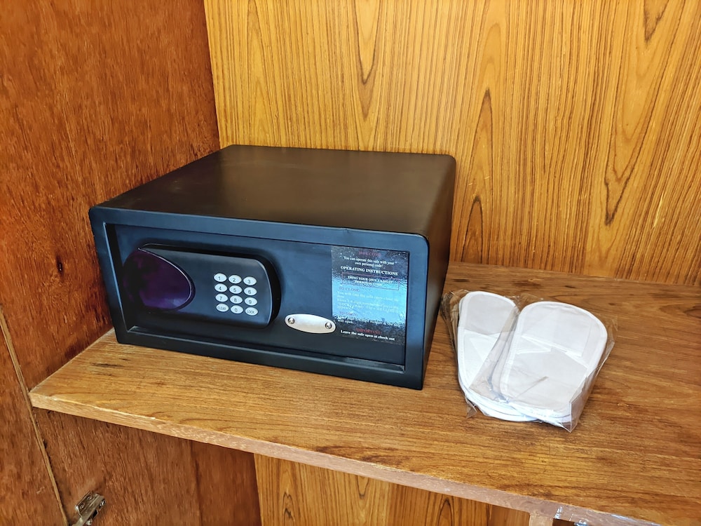 Hotel Afford Inn 38/64