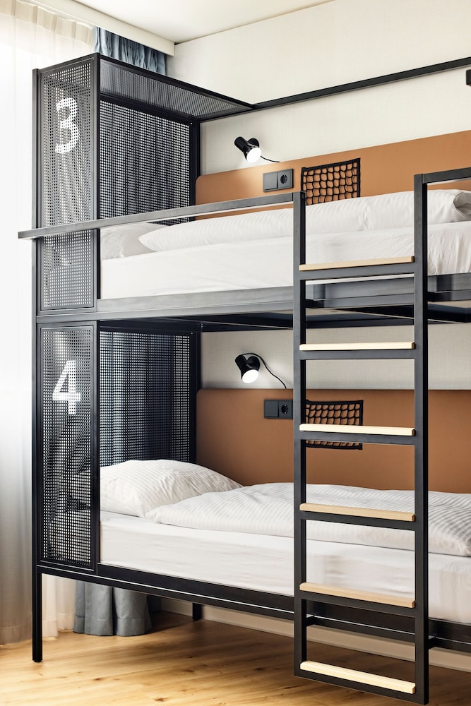 COMFORT, QUADRUPLE