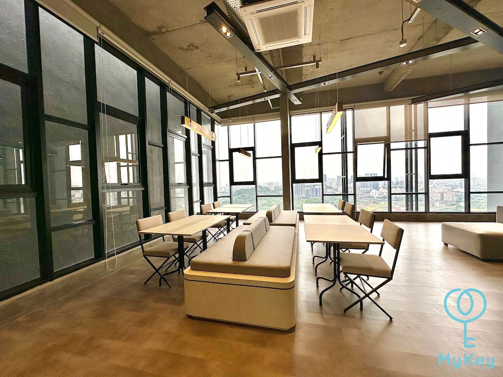 Millers Square by MyKey Global 41/59