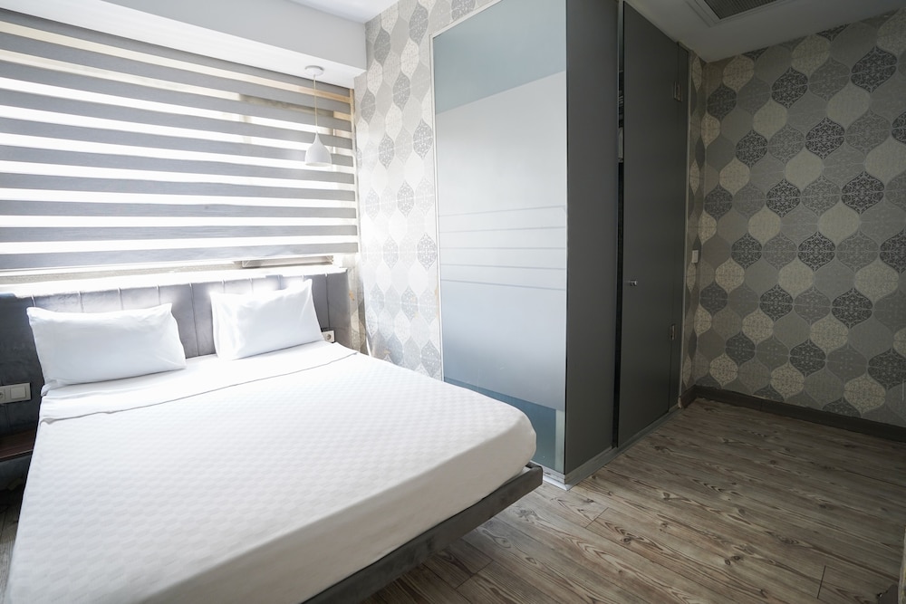 Time Hotel Mecidiyekoy 8/24