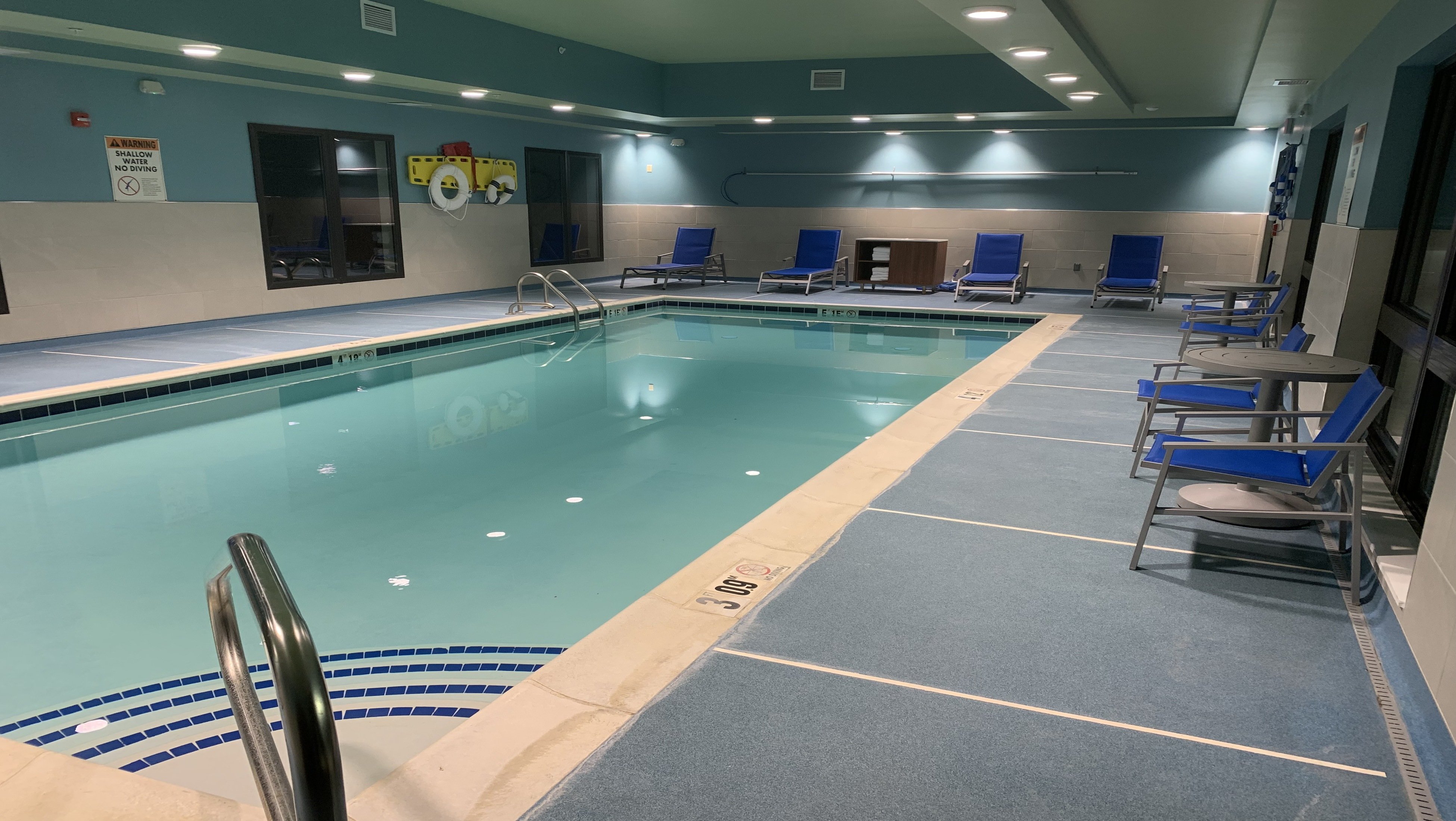 Holiday Inn Express Suites Middletown 21/33