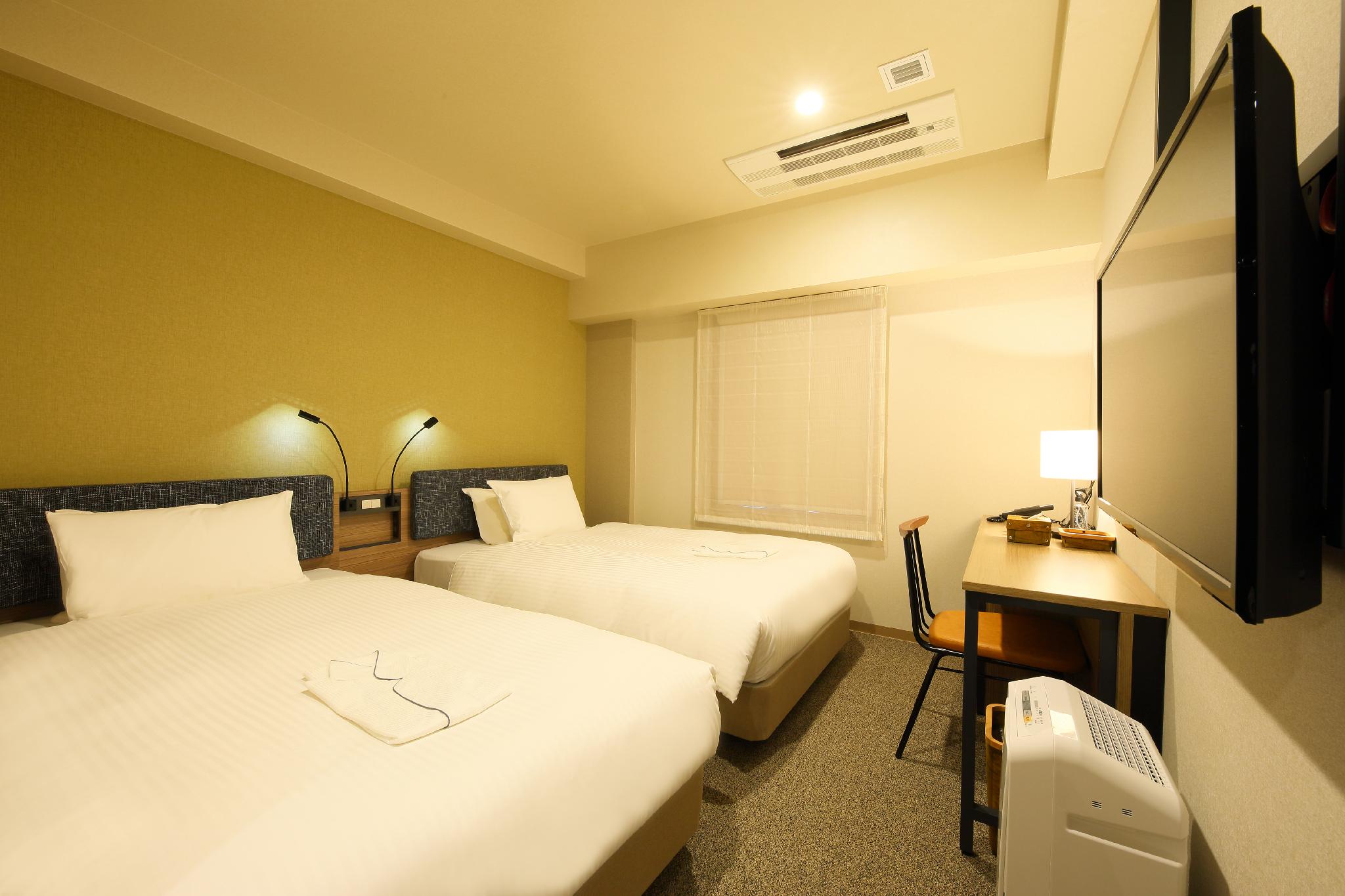 Semi Room, 2 Semi Double Beds