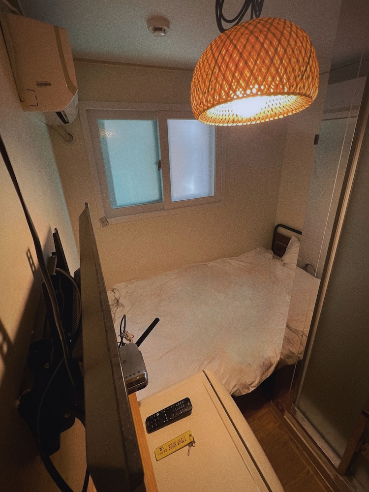 JNINE Guest House 59/59
