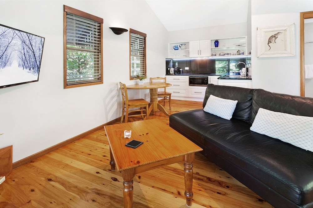 BENDLES COTTAGES AND COUNTRY VILLAS 43/49