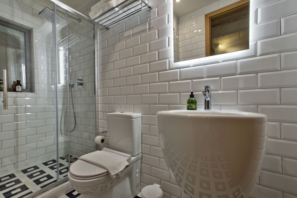 Barrakka Suites 45/50