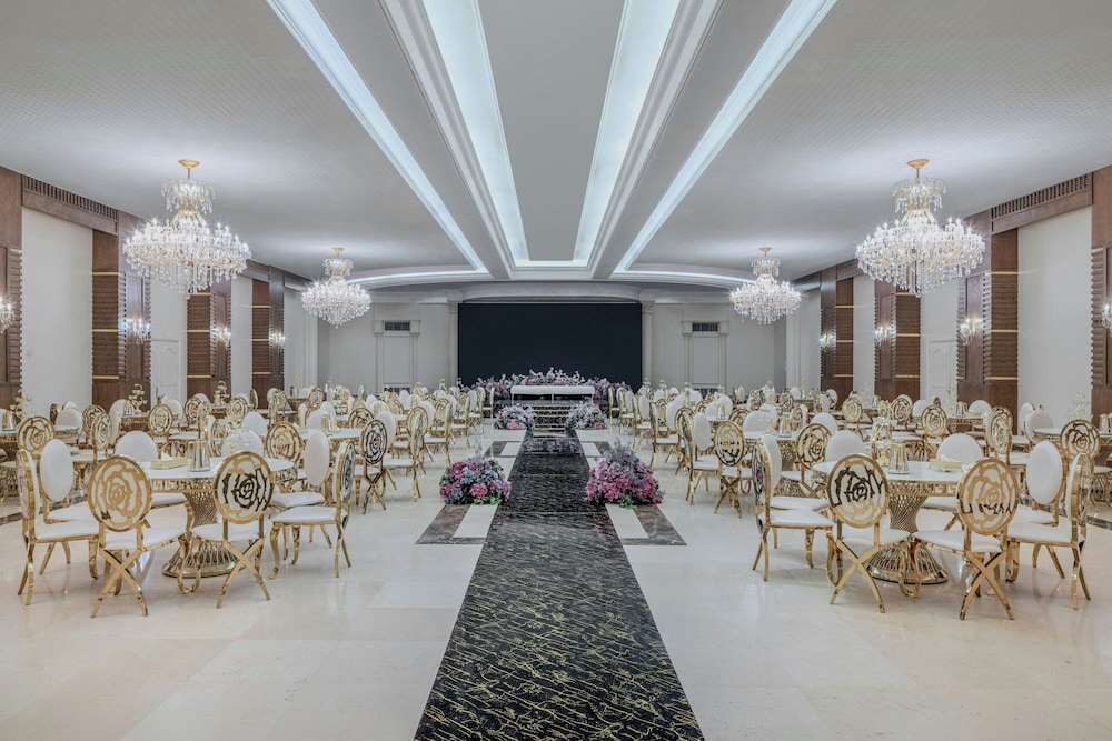 فندق المدينة مريديان(Le Meridien Medina) 53/60