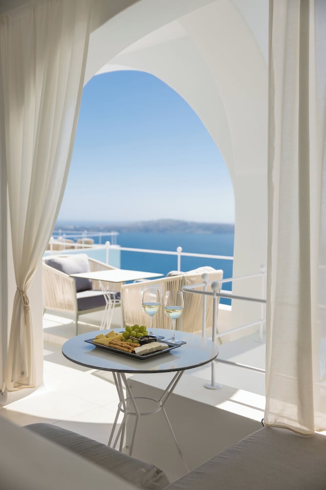 Cosmopolitan Suites - Adults Only 27/50