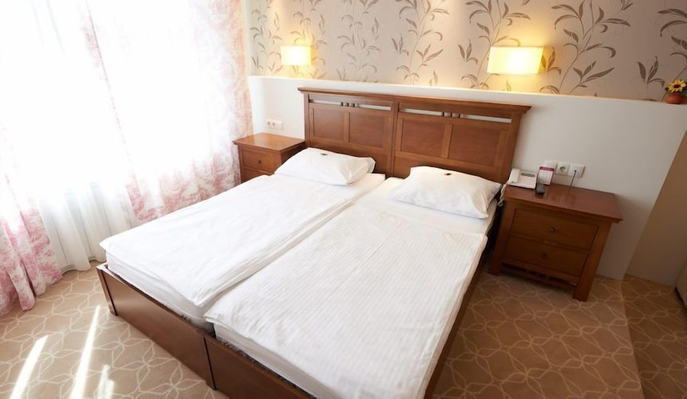 Hotel Pahuljica 9/28