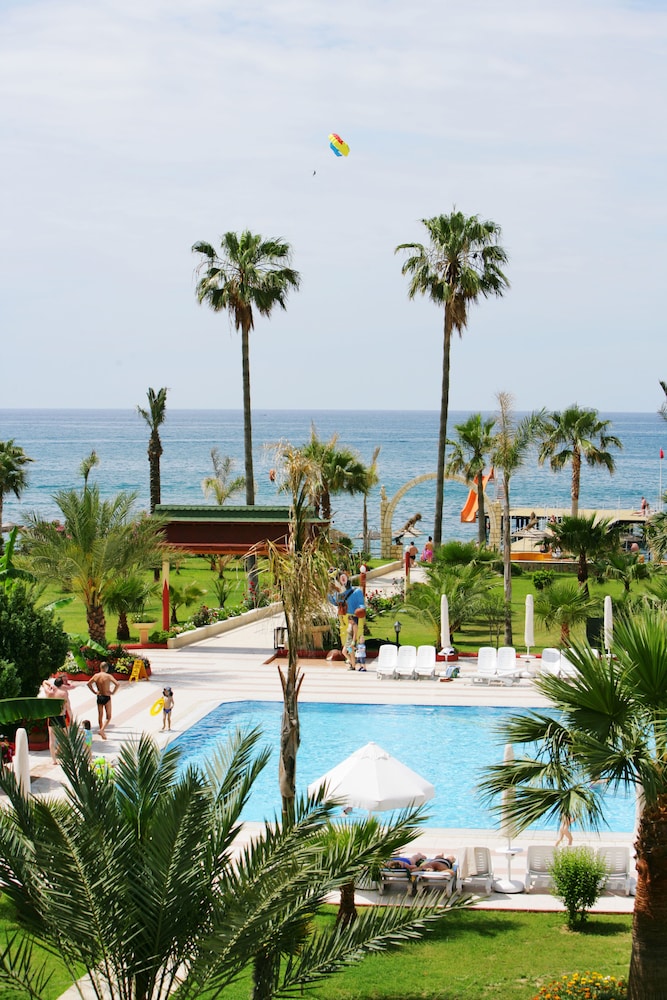 Saphir Hotel And Villas 6/90