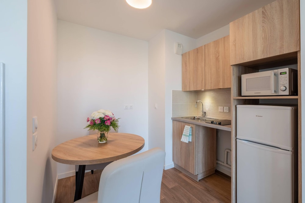 Quality Aparthotel Choisy Orly Airport 24/35