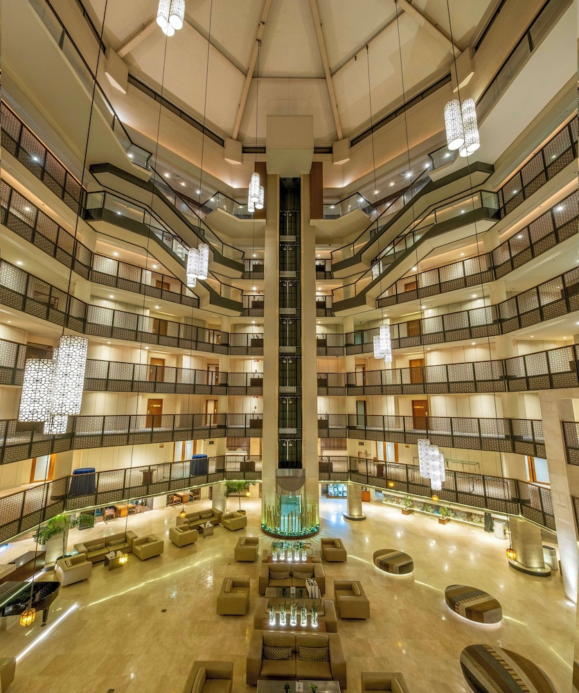 Radisson Blu Dhaka Water Garden 43/83